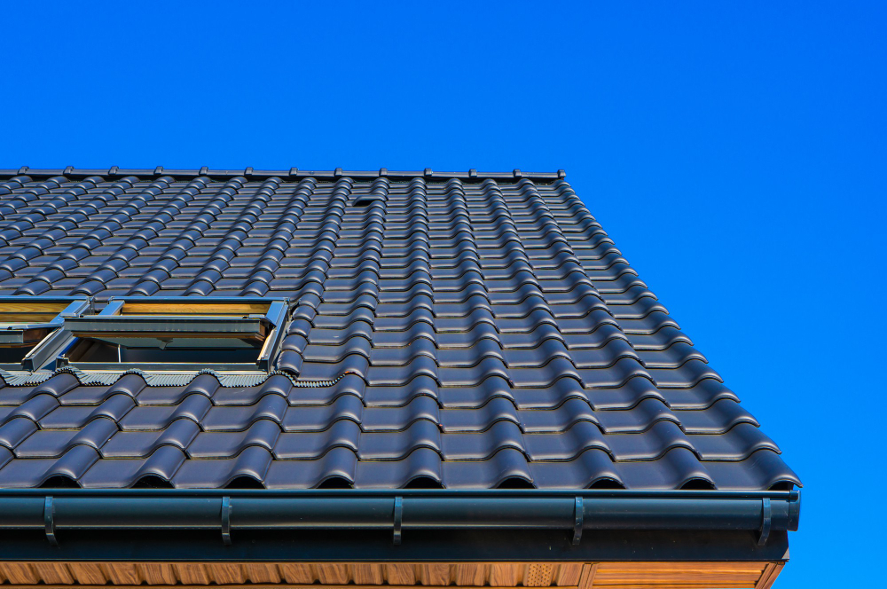 Shingle, Metal, or Tile: The Right Roof for a Florida Home
