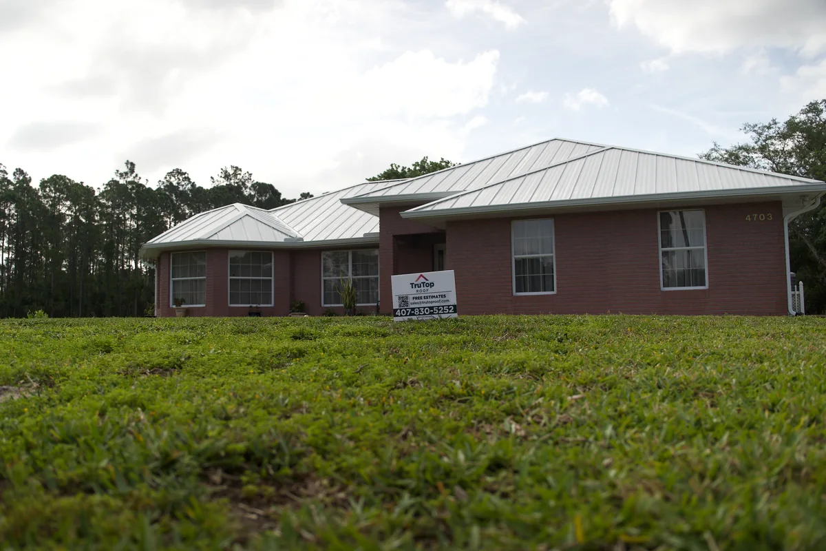 White metal roof in Cocoa, Florida
