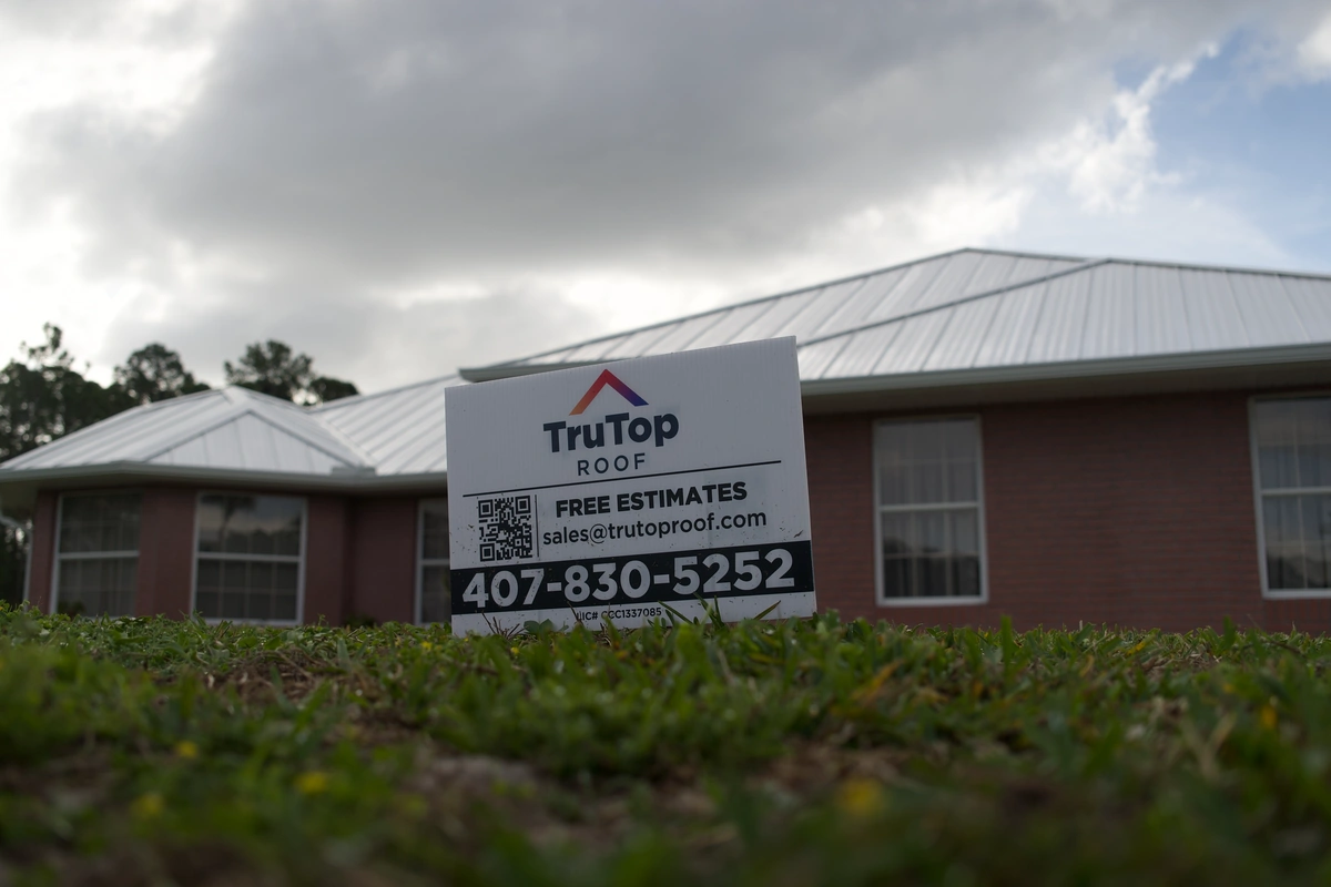 TruTop Roof yard sign at the Cocoa metal roof project