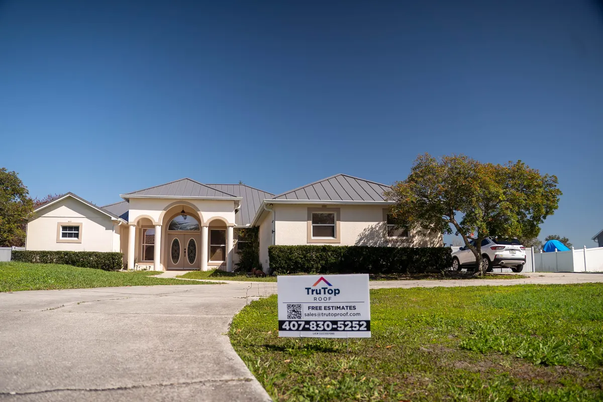 TruTop Roof yard sign at the Kissimmee metal roof project
