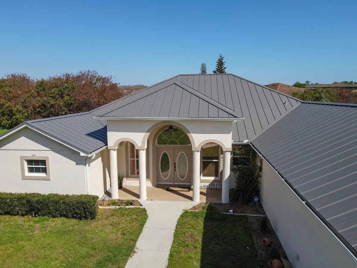 Grey standing seam metal roof in Kissimmee, Florida