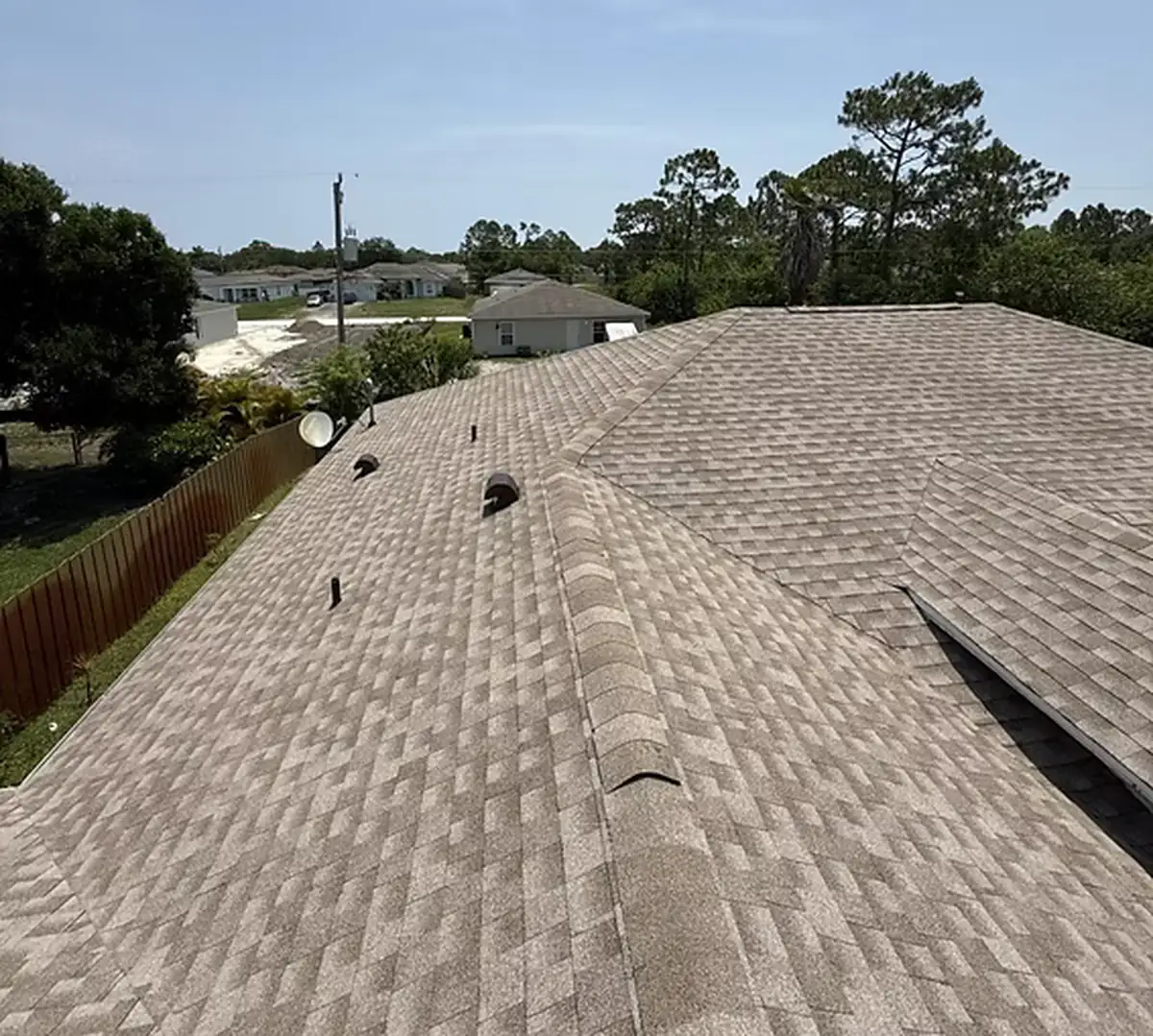 New shingle roof installed by TruTop Roof on an Ocoee, Florida home